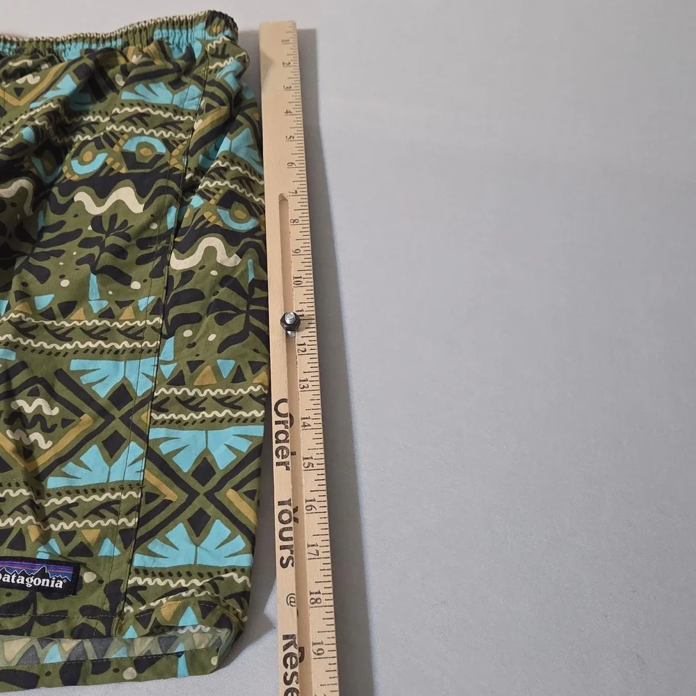 Patagonia Baggies Shorts Mens XL Green Tribal Geometric Print Swim Trunks 6-in